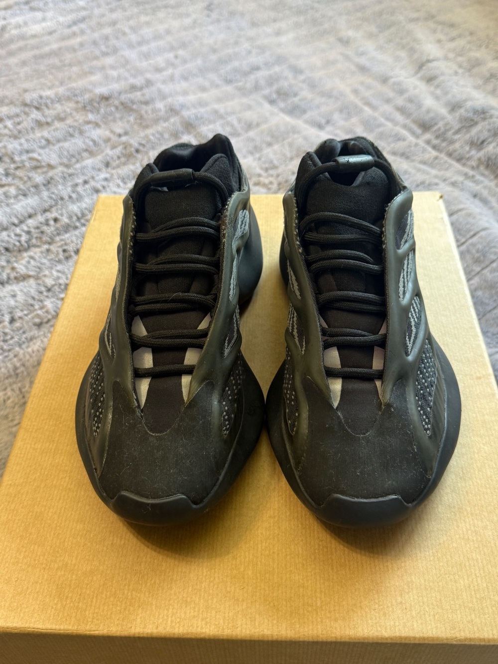 adidas yeezy boost 700